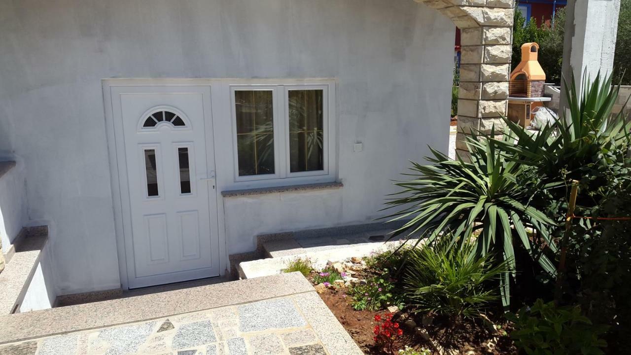 Apartmani Lamani Bibinje Exterior photo